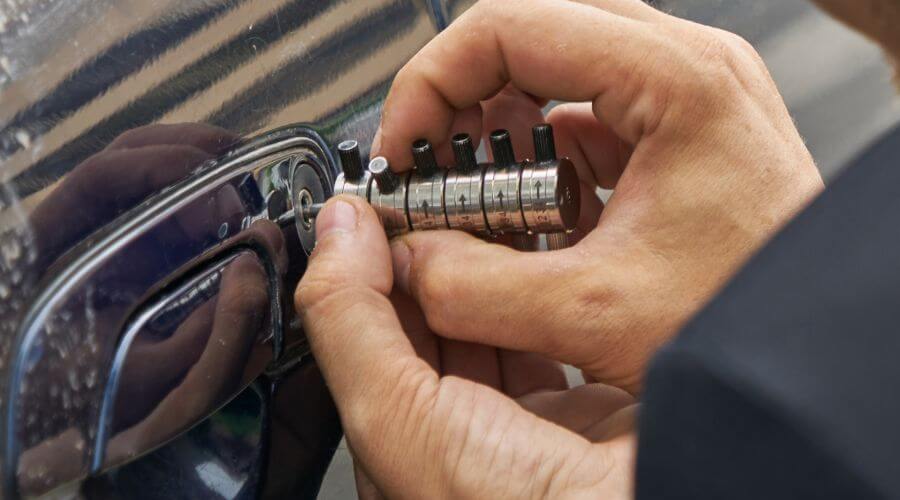 Expert tile roof repair services in Cornland, IL